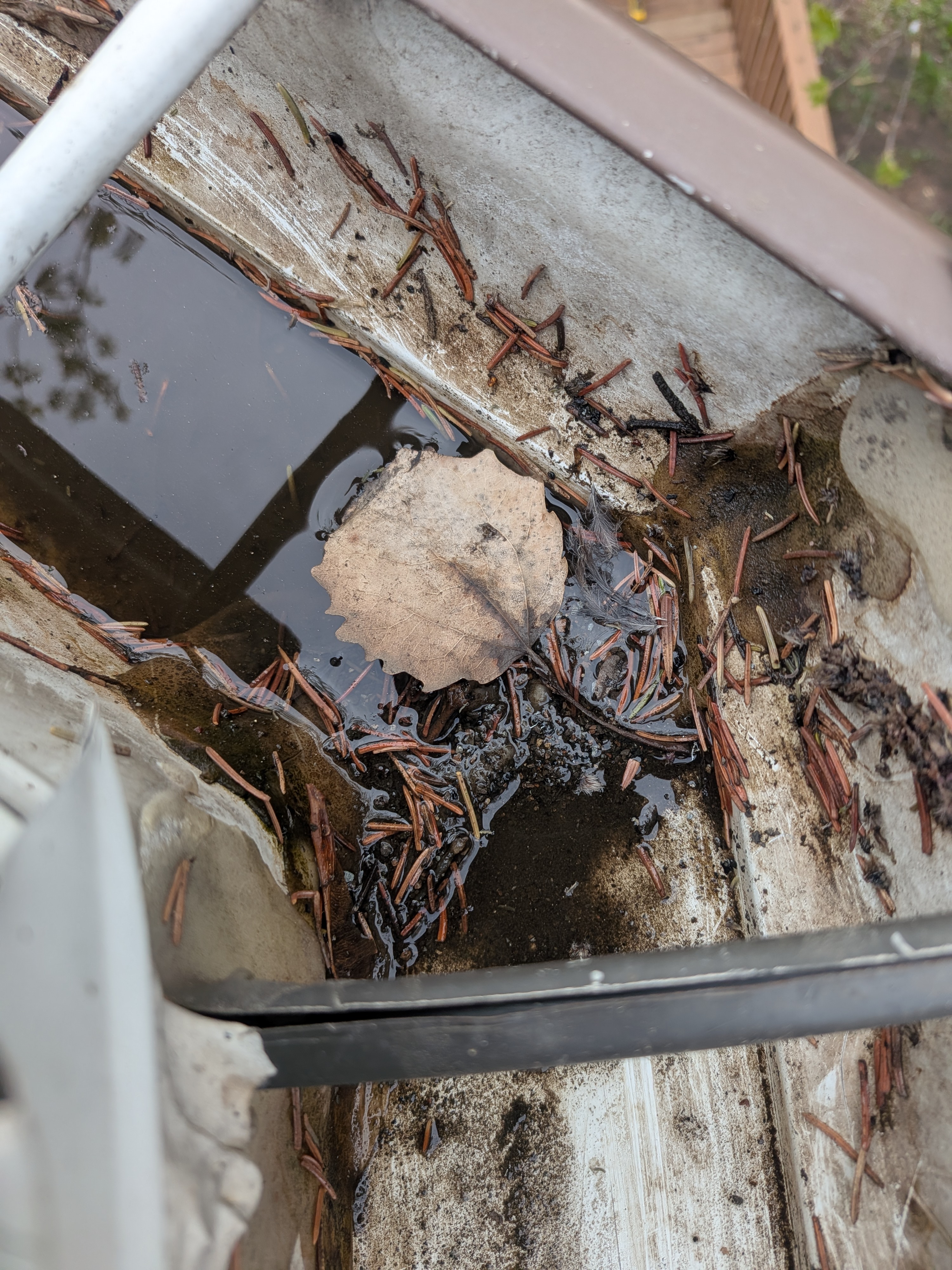 Sealant application on gutter joint to prevent leaks